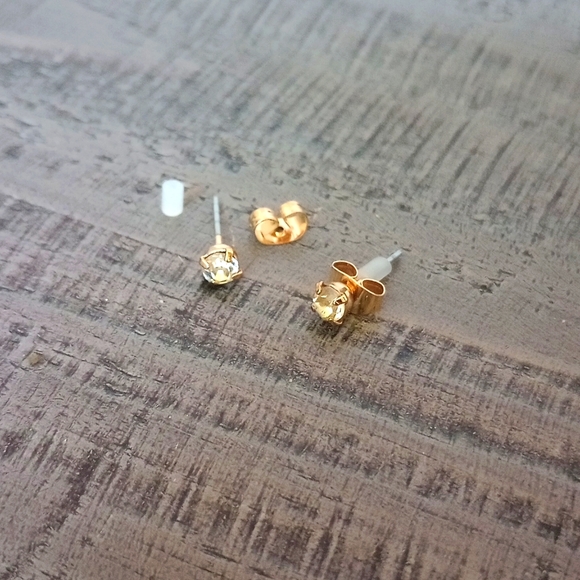 Diamond earrings - Picture 1 of 2